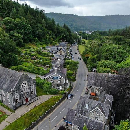 Albergue Base Camp Snowdonia, Gwersyll Cyntaf Eryri Betws-y-Coed Exterior foto