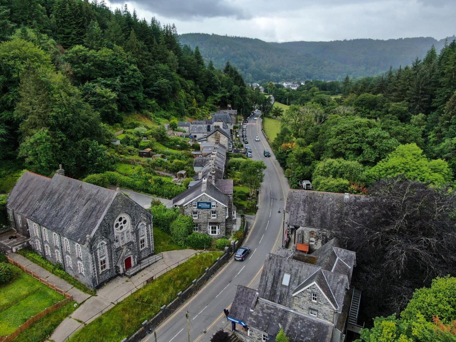 Albergue Base Camp Snowdonia, Gwersyll Cyntaf Eryri Betws-y-Coed Exterior foto